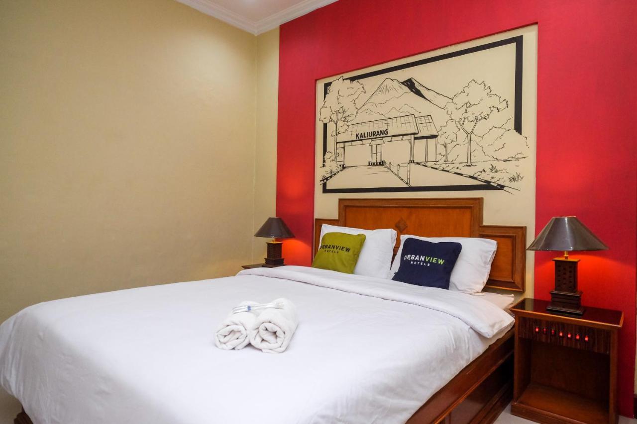 Urbanview Hotel Syariah Wisnugraha By Reddoorz 요그야카르타 외부 사진